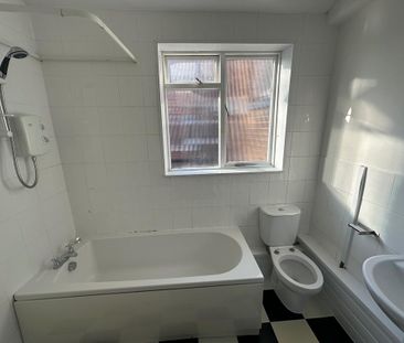 7 bedroom semi-detached house to rent - Photo 4