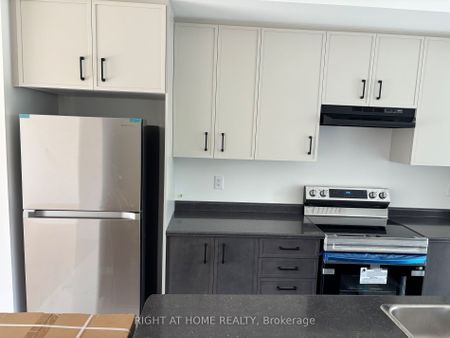 For Lease - 52 LILAC Lane, Thorold, Ontario - Photo 5