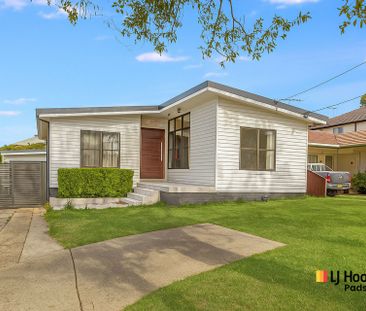 Fully Renovated 3-Bedroom Home in Quiet Cul-de-Sac - Photo 6