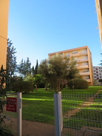 T3+GARAGE 545€ H.C St-Cesaire Nîmes, 71m² - Photo 5