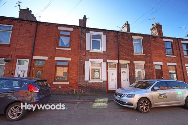 2 bed terraced house to rent in Stubbs Gate, Newcastle, ST5 - Photo 1