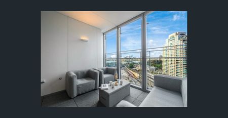 LUXURY 1 BEDROOM PLUS STUDY ROOM WITH UNCREDIBLE OCEAN AND BRIDGE VIEWS!! (Furniture options) - Photo 3