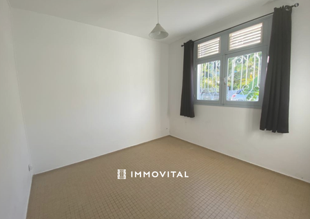 Location Maison 4 pièces 65m² GOURBEYRE 97113 - Photo 2