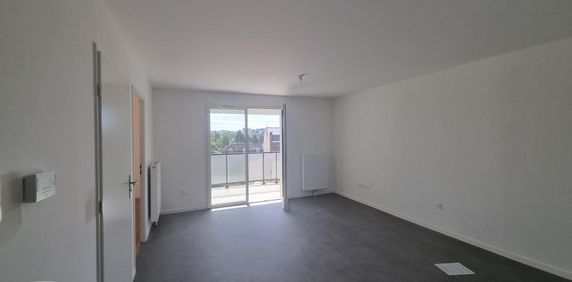 Location Appartement 2 pièces 41m² VALENCIENNES 59300 - Photo 2