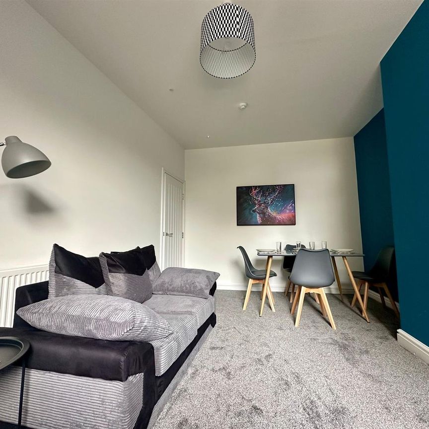 1 bed house share to rent in Derby Street, Colne, BB8 - Photo 1