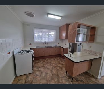 82 Hilma Street, Sunshine West, Vic 3020 - Photo 3