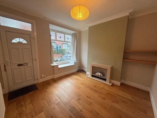 2 bedroom end of terrace house to rent - Photo 1