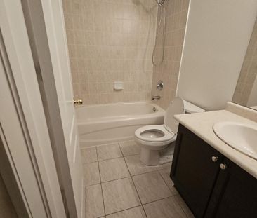 For Lease - 27 Frost King Lane, Toronto, Ontario - Photo 2