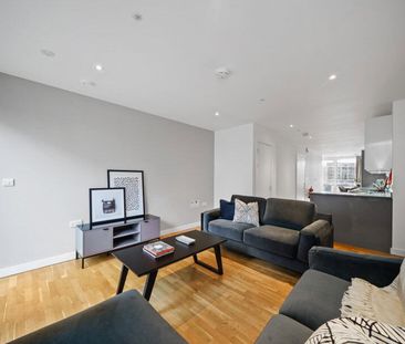 Raywood Mansions, E20 1DG, London - Photo 3