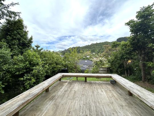 Freshly Renovated 1-Bedroom Unit close to town - Photo 1