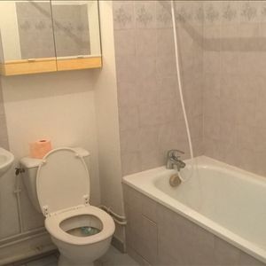 Location Appartement 1 pièce 32m² - Photo 2