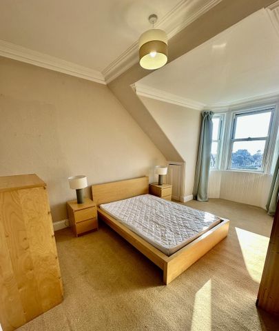 3 bedroom apartment to rent - Photo 3