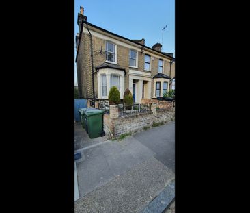 Room in a Shared Flat, London, SE8 - Photo 4