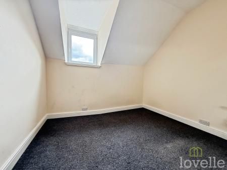 2 bedroom Terraced House To Let - Photo 3