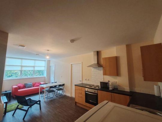 3 bedroom apartment to rent - Photo 1