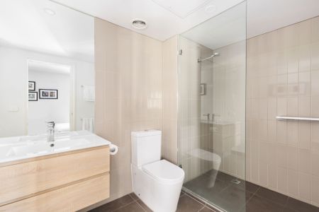 Modern Apartment with Newly Renovated Kitchen – Prime Carlton Location - Photo 5