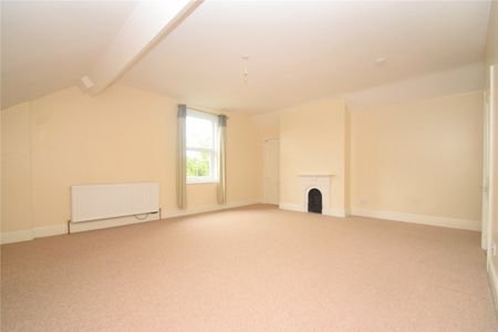 3 bed maisonette to rent in Scalby Road, Scarborough, YO12 - Photo 5