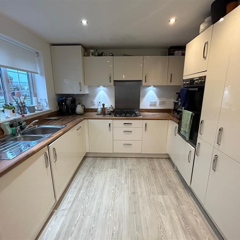 Hewer Close - Photo 1