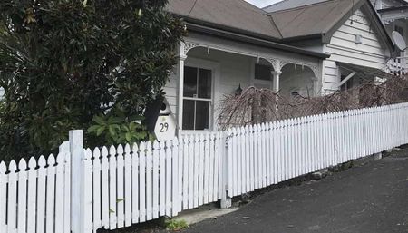 Grey Lynn - Great Location! - Photo 2