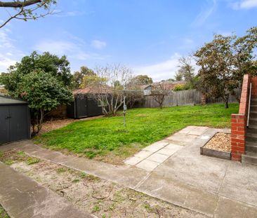 24 Burt Cresent, Hampton East VIC 3188 - House For Rent | Domain - Photo 2