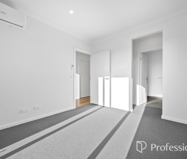 11 Lanark Street, Clyde North VIC 3978 - Photo 2