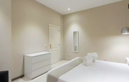 Calle de los Bordadores, Madrid, Community of Madrid 28013 - Foto 3