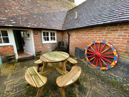 3 Spring Cottages - Photo 2