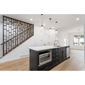3 Bed 2.5 Bath Duplex Dbl Garage Forest Heights - Photo 1