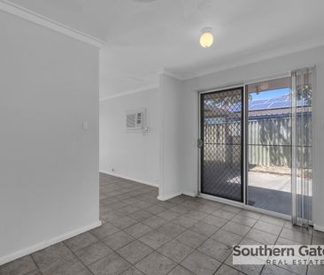 3x1 HOME IN CONVENIENT LOCATION - Photo 2