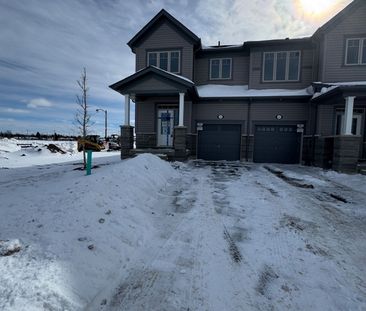 For Lease - 68 Sanderson Drive, Kawartha Lakes, Ontario - Photo 2