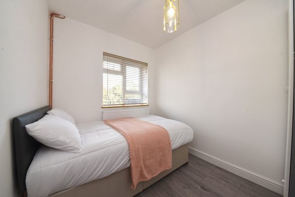 4 Bed Maisonette, Cricklewood Broadway, NW2 - Photo 1