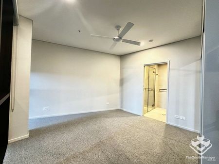 BRAND NEW LUXURY 2 BED UNIT ready to move in - Photo 4