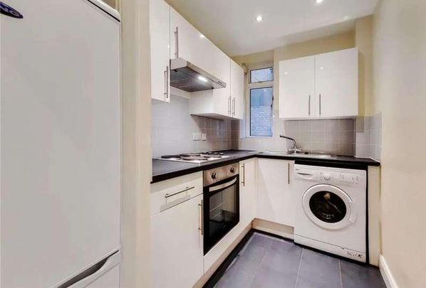 Flat, Warren Court, Euston Road, London, NW1 - Photo 1