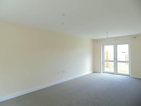 4 bedroom detached house to rent - Photo 1