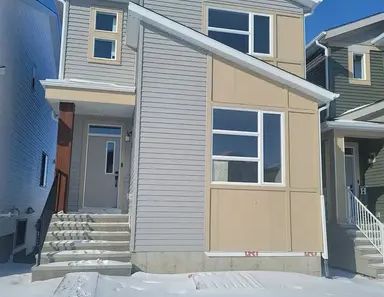 The house with a beautiful view | 387 Lucas Blvd NW, Calgary - Photo 1