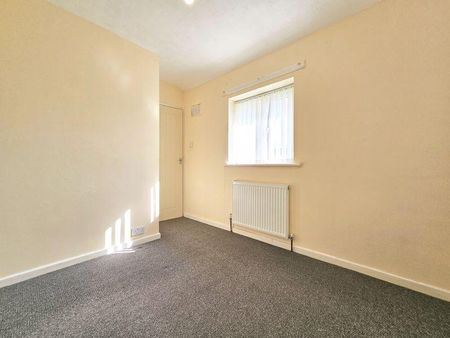 3 bedroom end of terrace house to rent - Photo 5
