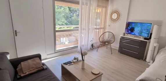 Studio vide avec Parking et Balcon PROCHE FACS - Photo 2