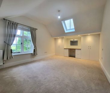 6 bedroom semi-detached to let - Photo 5