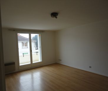 STUDIO GIF SUR YVETTE CHEVRY - Photo 3