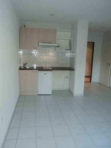 Location Appartement 2 pièces 39m² - Photo 3