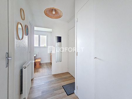 Apartment - Photo 2