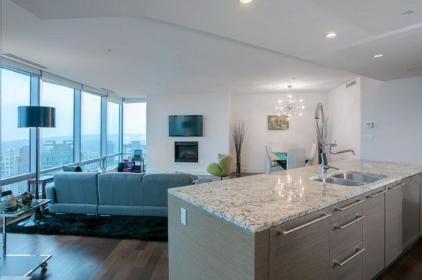 Condo in Downtown Vancouver, BC - Photo 1