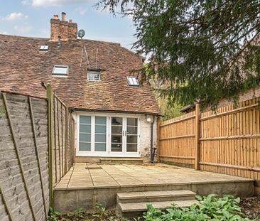 2 bedroom end of terrace house to rent - Photo 4