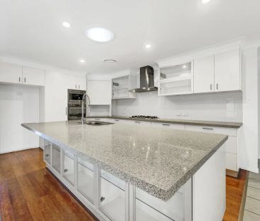 Spacious Family Home with Pool - Photo 6