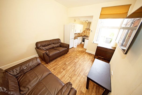 112 Leopold Street - Photo 1