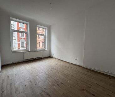 Renovierte 4-Zimmer-Altbauwohnung in Bremerhaven - Photo 3