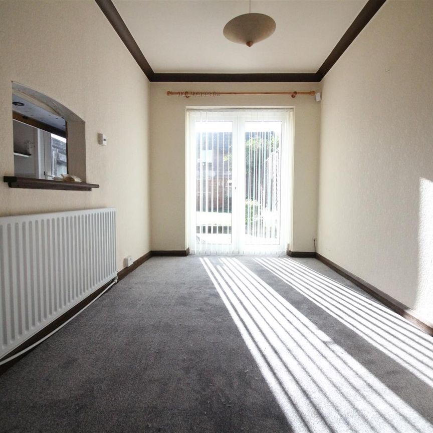 Lawrence Road, Hayes - Photo 1