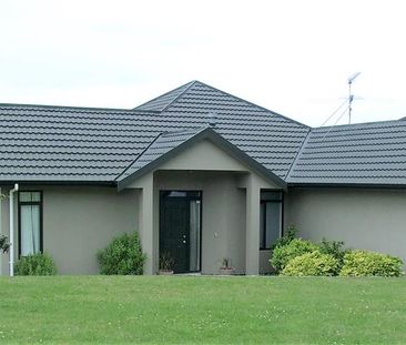 14 Milford Street, Aotea - Photo 5