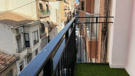 Room in a shared 5-bedroom apartment for rent in Alicante, bills included - Foto 4