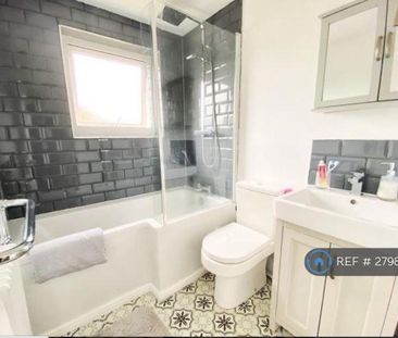 2 bedroom semi-detached house to rent - Photo 4